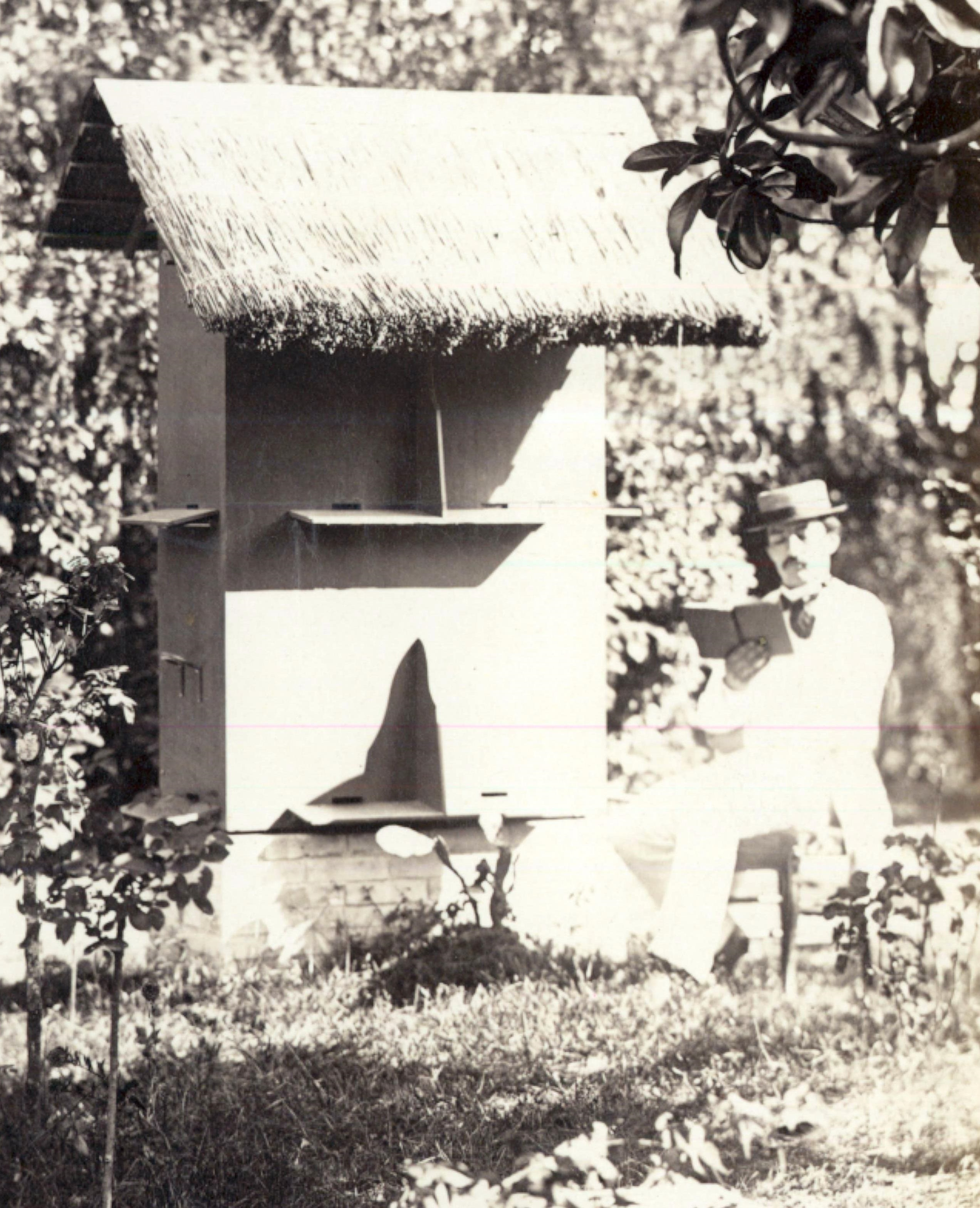 026 Eduard Drory Bienenhaus 1874_smal.jpg